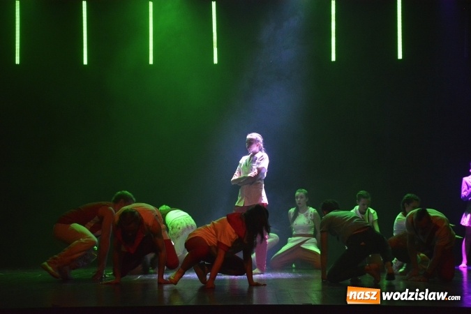 Zdjęcie w galerii na portalu naszwodzislaw.com: Premiera spektaklu Teatru Tańca Memento na scenie WCK wiadomości z regionu