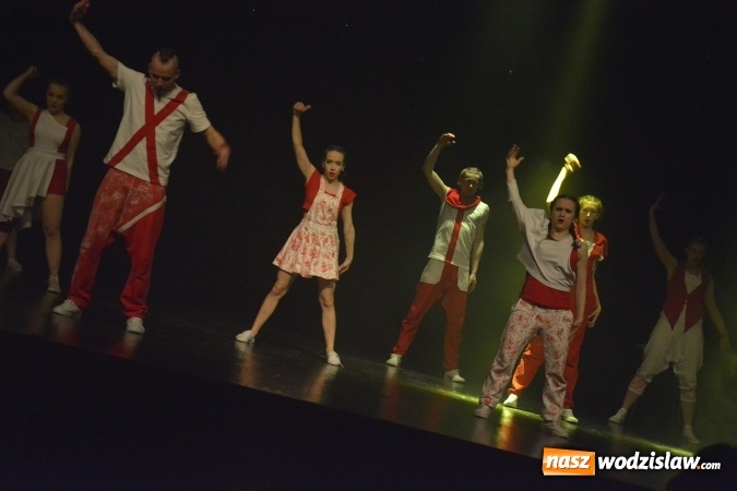 Zdjęcie w galerii na portalu naszwodzislaw.com: Premiera spektaklu Teatru Tańca Memento na scenie WCK wiadomości z regionu