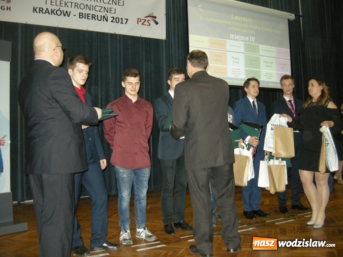 Zdjęcie w galerii na portalu naszwodzislaw.com: Paweł Długosz laureatem XL Ogólnopolskiej Olimpiady Wiedzy Elektrycznej i Elektronicznej wiadomości z regionu