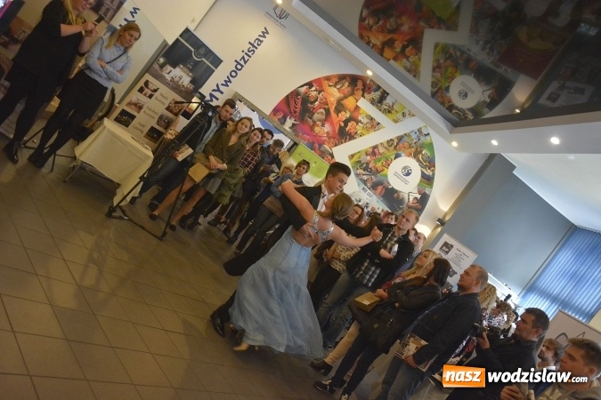 Zdjęcie w galerii na portalu naszwodzislaw.com: Trzecia edycja Festiwalu Weselnego zagościła do Wodzisławskiego Centrum Kultury wiadomości z regionu
