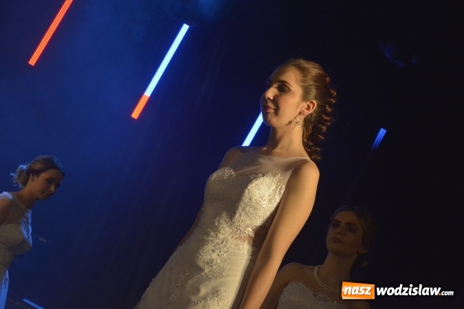 Zdjęcie w galerii na portalu naszwodzislaw.com: Trzecia edycja Festiwalu Weselnego zagościła do Wodzisławskiego Centrum Kultury wiadomości z regionu
