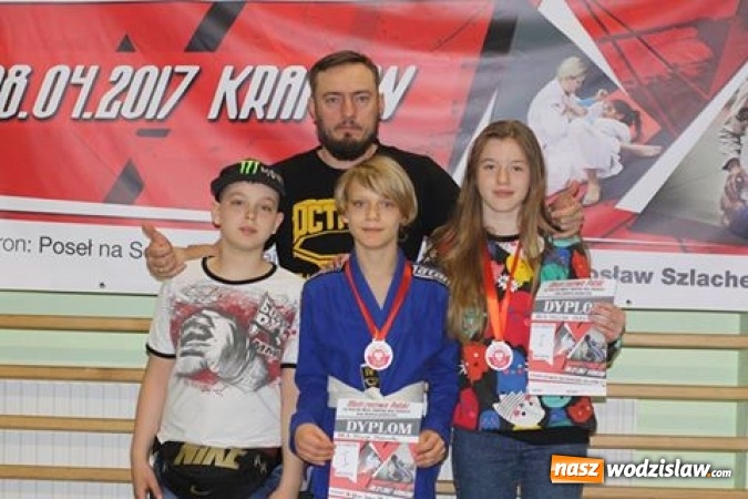 Zdjęcie w galerii na portalu naszwodzislaw.com: Trzy medale Mistrzostw Polski dla Octagon Team Junior wiadomości z regionu