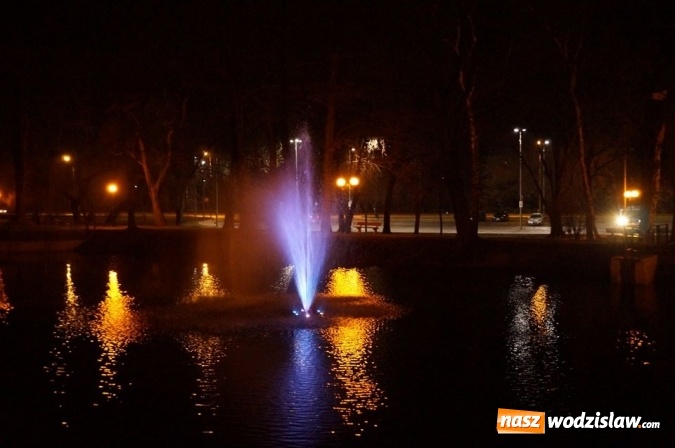 Zdjęcie w galerii na portalu naszwodzislaw.com: Wodzisław: w parkowym stawie zainstalowano fontannę wiadomości z regionu