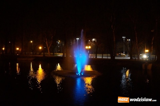 Zdjęcie w galerii na portalu naszwodzislaw.com: Wodzisław: w parkowym stawie zainstalowano fontannę wiadomości z regionu