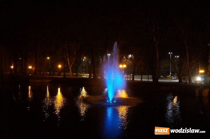 Zdjęcie w galerii na portalu naszwodzislaw.com: Wodzisław: w parkowym stawie zainstalowano fontannę wiadomości z regionu