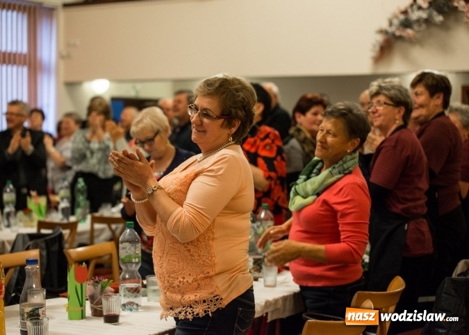 Zdjęcie w galerii na portalu naszwodzislaw.com: Ustawili 22-metrową palmę wielkanocną na festiwalu w partnerskiej gminie Frycovice wiadomości z regionu