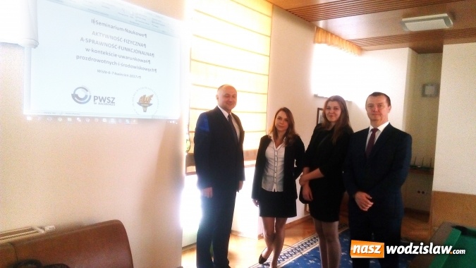 Zdjęcie w galerii na portalu naszwodzislaw.com: Studenci i wykładowcy raciborskiej PWSZ w Rezydencji Prezydenta RP  wiadomości z regionu