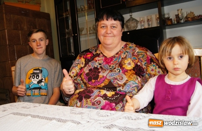 Zdjęcie w galerii na portalu naszwodzislaw.com: I na buty, i na kino - program 500+ zmienia życie rodzin w województwie śląskim wiadomości z regionu