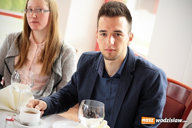 Zdjęcie w galerii na portalu naszwodzislaw.com: Ludzie kultury i sportu nagrodzeni. Uroczysta Gala w hotelu Amadeus wiadomości z regionu