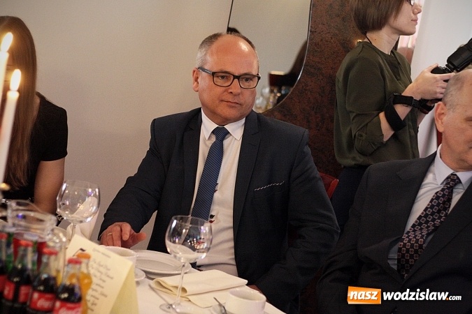 Zdjęcie w galerii na portalu naszwodzislaw.com: Ludzie kultury i sportu nagrodzeni. Uroczysta Gala w hotelu Amadeus wiadomości z regionu