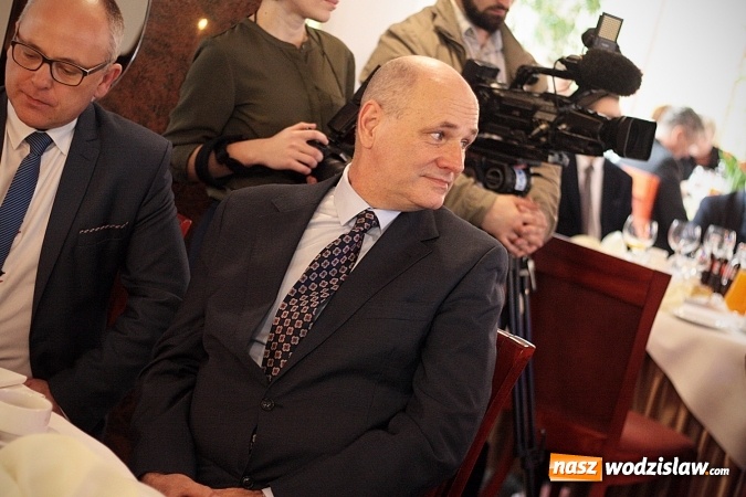 Zdjęcie w galerii na portalu naszwodzislaw.com: Ludzie kultury i sportu nagrodzeni. Uroczysta Gala w hotelu Amadeus wiadomości z regionu