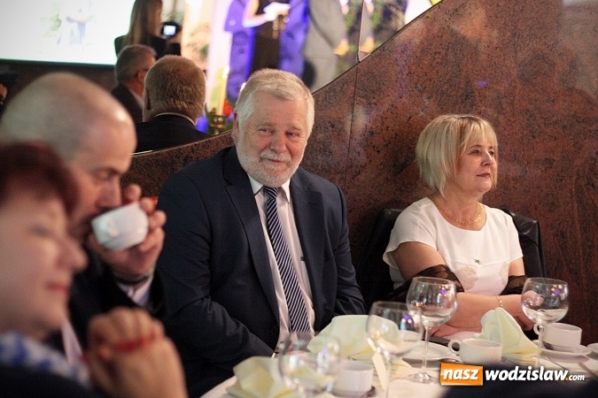 Zdjęcie w galerii na portalu naszwodzislaw.com: Ludzie kultury i sportu nagrodzeni. Uroczysta Gala w hotelu Amadeus wiadomości z regionu