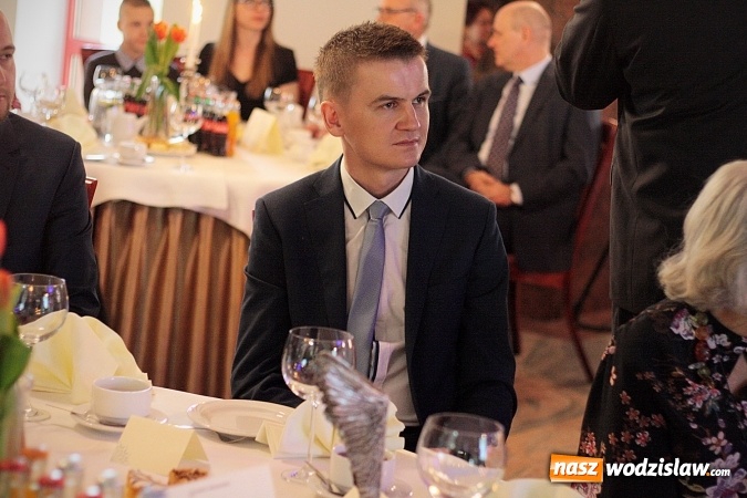 Zdjęcie w galerii na portalu naszwodzislaw.com: Ludzie kultury i sportu nagrodzeni. Uroczysta Gala w hotelu Amadeus wiadomości z regionu