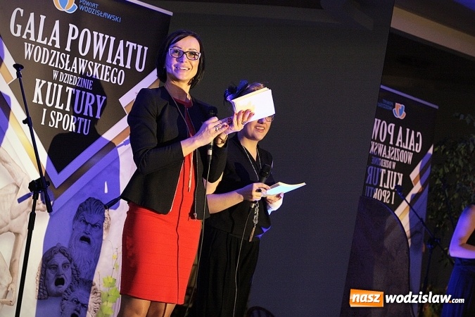 Zdjęcie w galerii na portalu naszwodzislaw.com: Ludzie kultury i sportu nagrodzeni. Uroczysta Gala w hotelu Amadeus wiadomości z regionu