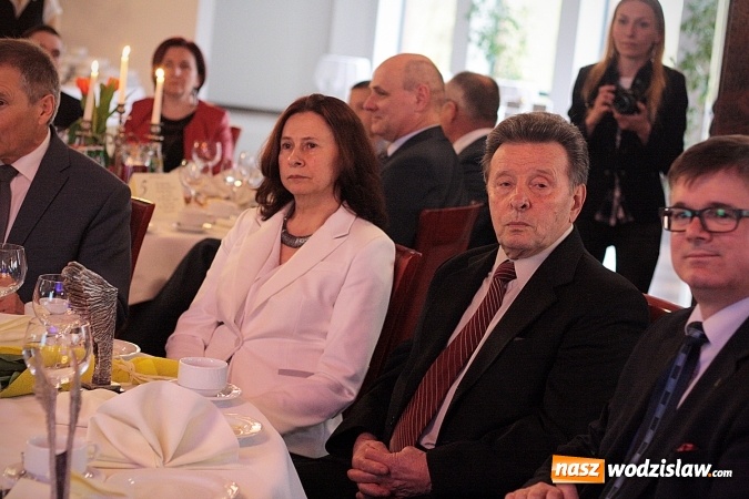 Zdjęcie w galerii na portalu naszwodzislaw.com: Ludzie kultury i sportu nagrodzeni. Uroczysta Gala w hotelu Amadeus wiadomości z regionu