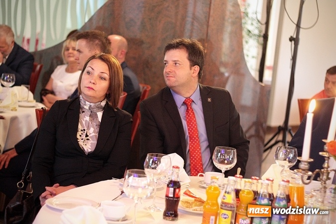 Zdjęcie w galerii na portalu naszwodzislaw.com: Ludzie kultury i sportu nagrodzeni. Uroczysta Gala w hotelu Amadeus wiadomości z regionu