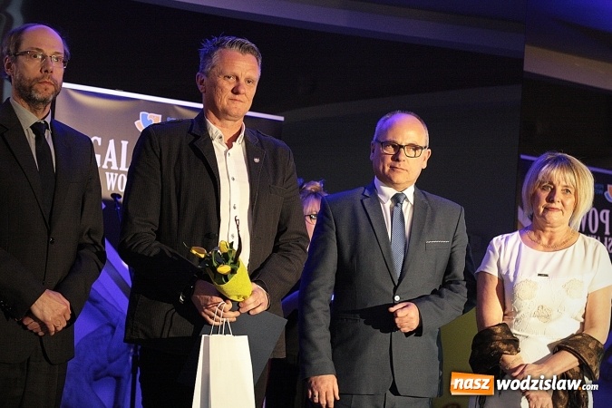 Zdjęcie w galerii na portalu naszwodzislaw.com: Ludzie kultury i sportu nagrodzeni. Uroczysta Gala w hotelu Amadeus wiadomości z regionu