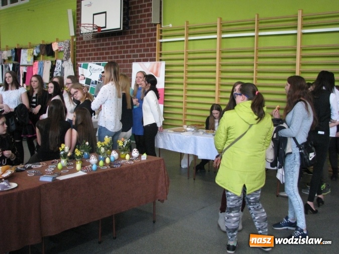 Zdjęcie w galerii na portalu naszwodzislaw.com: Wiosenne rewolucje w wodzisławskim Ekonomiku, czyli Dzień Otwartych Drzwi wiadomości z regionu