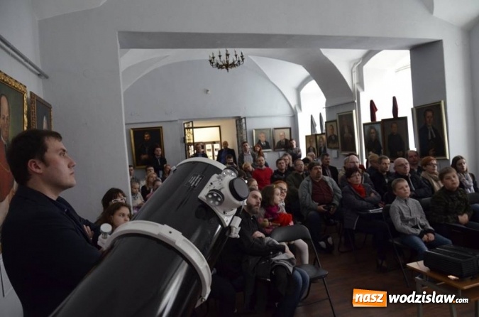 Zdjęcie w galerii na portalu naszwodzislaw.com: Piękno we wszechświecie. Wystawa fotografii w wodzisławskim Muzeum wiadomości z regionu