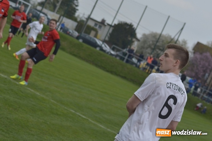 Zdjęcie w galerii na portalu naszwodzislaw.com: Klasa okręgowa: W starciu Naprzodów lepszy ten z Borucina wiadomości z regionu