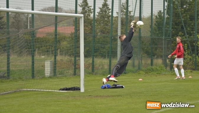 Zdjęcie w galerii na portalu naszwodzislaw.com: Klasa okręgowa: W starciu Naprzodów lepszy ten z Borucina wiadomości z regionu