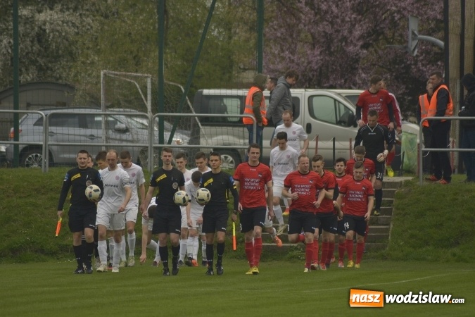 Zdjęcie w galerii na portalu naszwodzislaw.com: Klasa okręgowa: W starciu Naprzodów lepszy ten z Borucina wiadomości z regionu