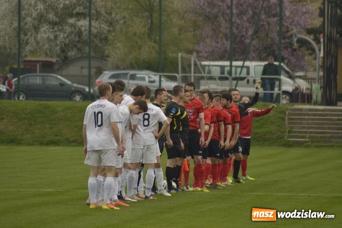 Zdjęcie w galerii na portalu naszwodzislaw.com: Klasa okręgowa: W starciu Naprzodów lepszy ten z Borucina wiadomości z regionu