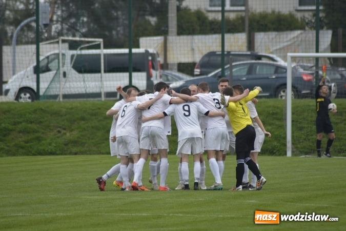 Zdjęcie w galerii na portalu naszwodzislaw.com: Klasa okręgowa: W starciu Naprzodów lepszy ten z Borucina wiadomości z regionu