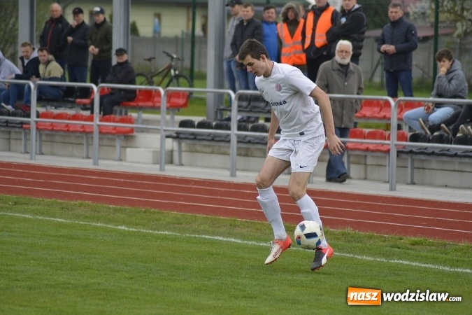 Zdjęcie w galerii na portalu naszwodzislaw.com: Klasa okręgowa: W starciu Naprzodów lepszy ten z Borucina wiadomości z regionu