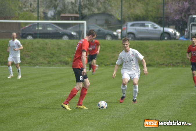 Zdjęcie w galerii na portalu naszwodzislaw.com: Klasa okręgowa: W starciu Naprzodów lepszy ten z Borucina wiadomości z regionu