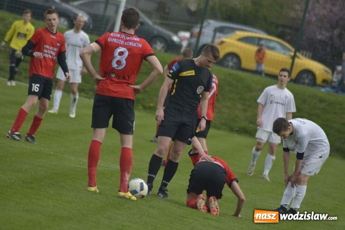 Zdjęcie w galerii na portalu naszwodzislaw.com: Klasa okręgowa: W starciu Naprzodów lepszy ten z Borucina wiadomości z regionu