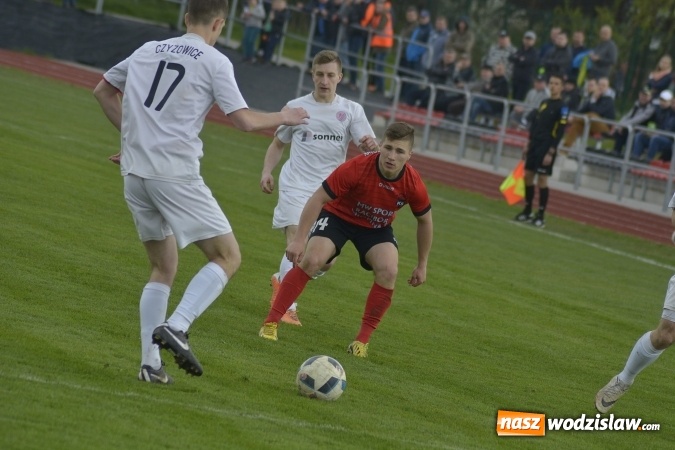 Zdjęcie w galerii na portalu naszwodzislaw.com: Klasa okręgowa: W starciu Naprzodów lepszy ten z Borucina wiadomości z regionu