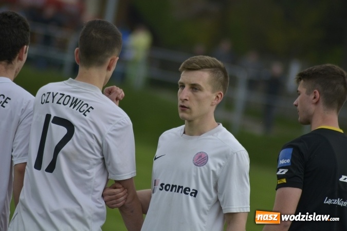 Zdjęcie w galerii na portalu naszwodzislaw.com: Klasa okręgowa: W starciu Naprzodów lepszy ten z Borucina wiadomości z regionu