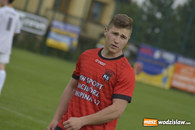 Zdjęcie w galerii na portalu naszwodzislaw.com: Klasa okręgowa: W starciu Naprzodów lepszy ten z Borucina wiadomości z regionu