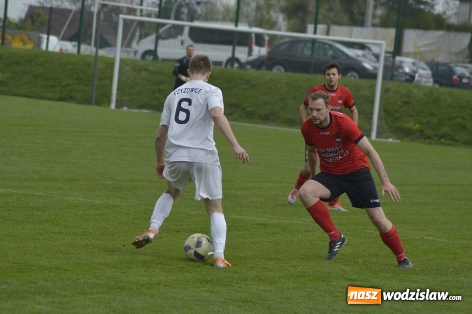 Zdjęcie w galerii na portalu naszwodzislaw.com: Klasa okręgowa: W starciu Naprzodów lepszy ten z Borucina wiadomości z regionu