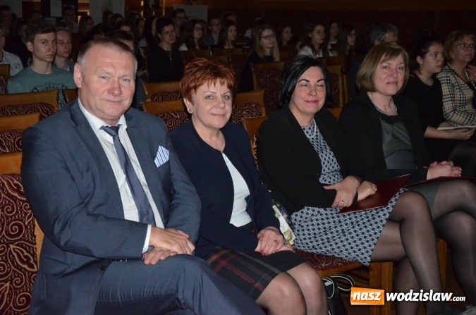 Zdjęcie w galerii na portalu naszwodzislaw.com: Znamy laureatów Konkursu Moja Sienkiewiczomania wiadomości z regionu