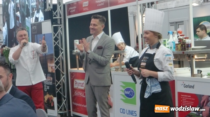 Zdjęcie w galerii na portalu naszwodzislaw.com: Robert Sowa wyróżnił uczennicę z wodzisławskiego Ekonomika. Klaudia Kiełkowska z tytułem 