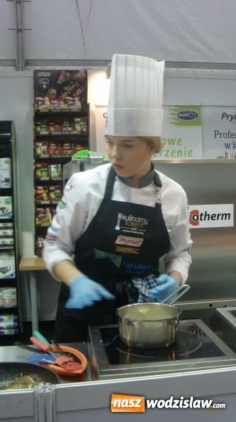 Zdjęcie w galerii na portalu naszwodzislaw.com: Robert Sowa wyróżnił uczennicę z wodzisławskiego Ekonomika. Klaudia Kiełkowska z tytułem 