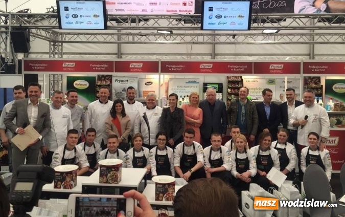 Zdjęcie w galerii na portalu naszwodzislaw.com: Robert Sowa wyróżnił uczennicę z wodzisławskiego Ekonomika. Klaudia Kiełkowska z tytułem 