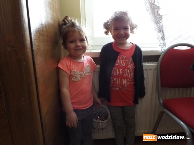 Zdjęcie w galerii na portalu naszwodzislaw.com: Przedszkolaki z Połomi uczyły się w Osinach wielkanocnych tradycji wiadomości z regionu