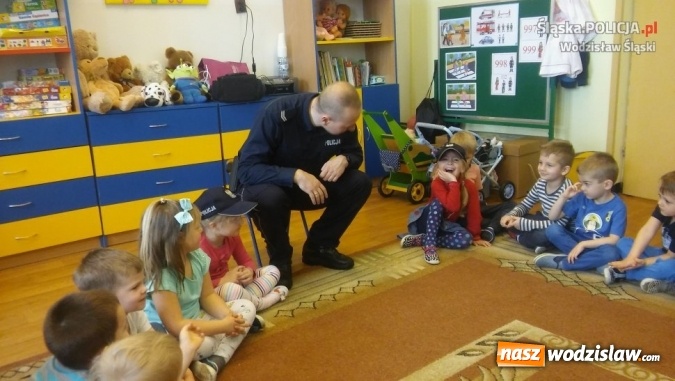 Zdjęcie w galerii na portalu naszwodzislaw.com: O bezpieczeństwie w Akademii Wesołych Bajtli wiadomości z regionu