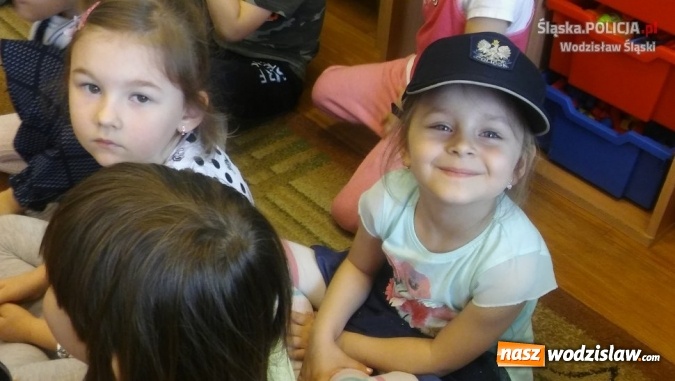 Zdjęcie w galerii na portalu naszwodzislaw.com: O bezpieczeństwie w Akademii Wesołych Bajtli wiadomości z regionu