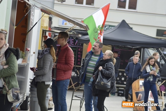 Zdjęcie w galerii na portalu naszwodzislaw.com: Food trucki zjechały się do Wodzisławia wiadomości z regionu
