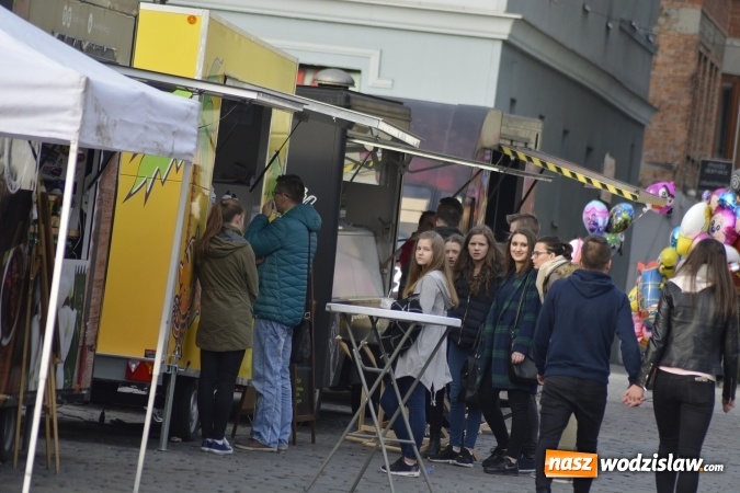 Zdjęcie w galerii na portalu naszwodzislaw.com: Food trucki zjechały się do Wodzisławia wiadomości z regionu