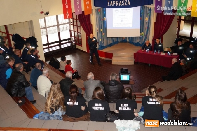 Zdjęcie w galerii na portalu naszwodzislaw.com:  Porozmawiajmy o bezpieczeństwie - możesz mieć na nie wpływ! Debata w Gimnazjum Mistrzostwa Sportowego  wiadomości z regionu