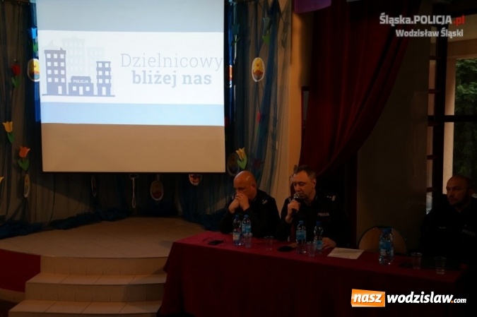 Zdjęcie w galerii na portalu naszwodzislaw.com:  Porozmawiajmy o bezpieczeństwie - możesz mieć na nie wpływ! Debata w Gimnazjum Mistrzostwa Sportowego  wiadomości z regionu
