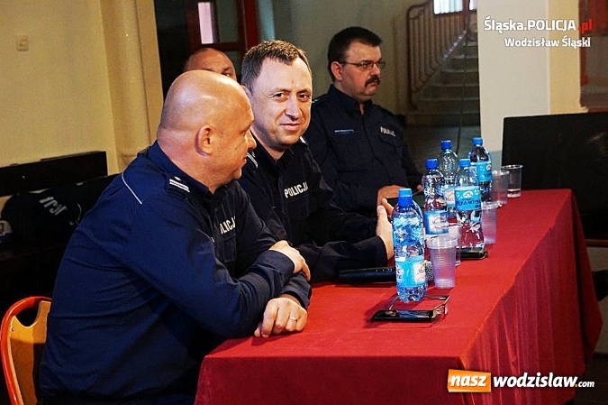 Zdjęcie w galerii na portalu naszwodzislaw.com:  Porozmawiajmy o bezpieczeństwie - możesz mieć na nie wpływ! Debata w Gimnazjum Mistrzostwa Sportowego  wiadomości z regionu