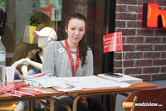 Zdjęcie w galerii na portalu naszwodzislaw.com: Weekendowa akcja Fundacji DKMS zakończona sukcesem. Zarejestrowało się ponad 600 osób wiadomości z regionu