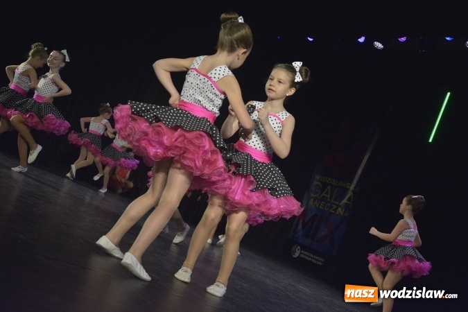 Zdjęcie w galerii na portalu naszwodzislaw.com: Gala Taneczna MIX 2017 - wyniki  wiadomości z regionu