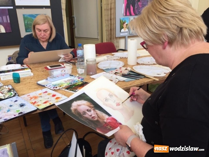 Zdjęcie w galerii na portalu naszwodzislaw.com: Akwarelowe warsztaty portretu z Kariną Jaźwińską w radlińskim MOK-u wiadomości z regionu